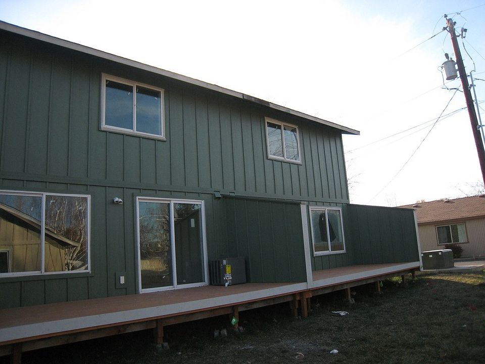 1st image of 286 SE 5th St