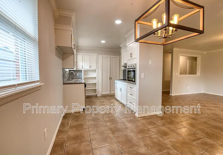 7604 NW 29th St — Photo 9