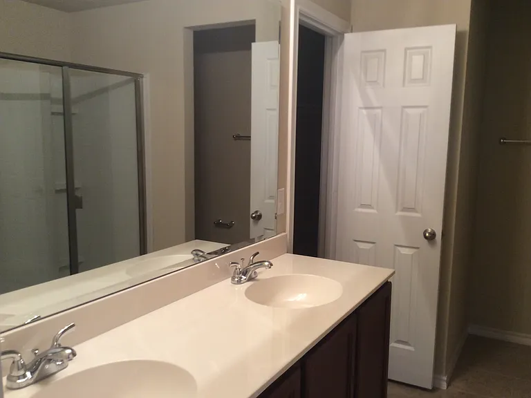 2824 Stonewall Ln — Photo 11