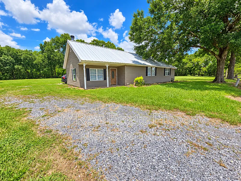 1437 Hebert Ln