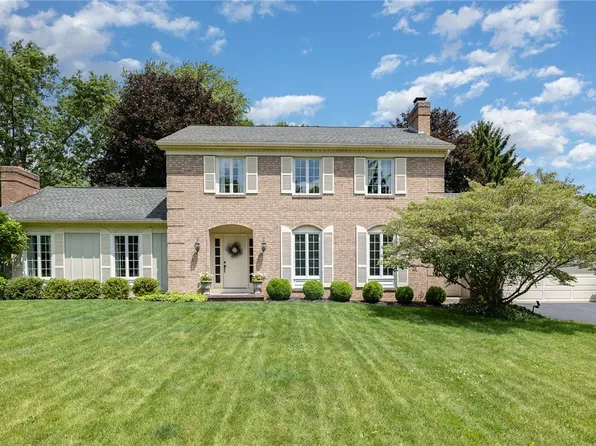 6 Mile Post Ln, Pittsford, NY 14534