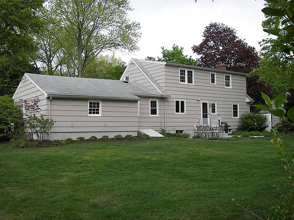 big backyard for entertaining