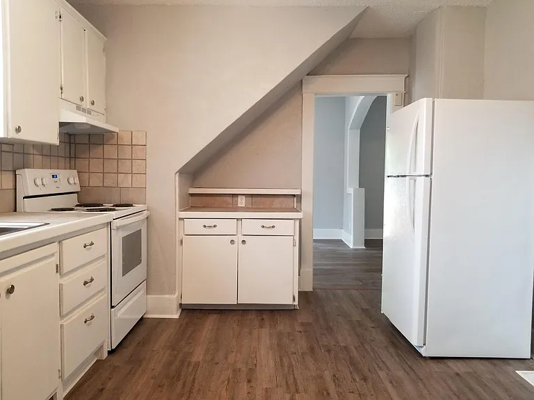 1816 S Brookline Ave — Photo 6