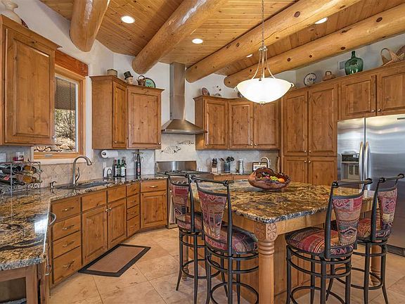 3rd image of 42 Rocky Bluff Dr