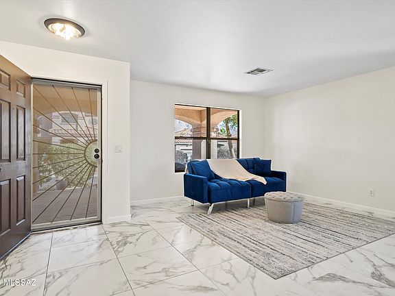 5th image of 10217 N Nine Iron Dr