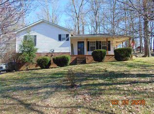 98 Parker Ln, Scottsville, KY 42164