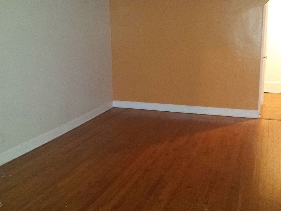 2nd image of 634 Crawford Ave #1