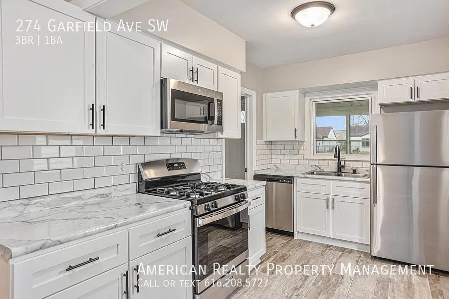 3 bed, 1395 sqft, $1,950 — Photo 2