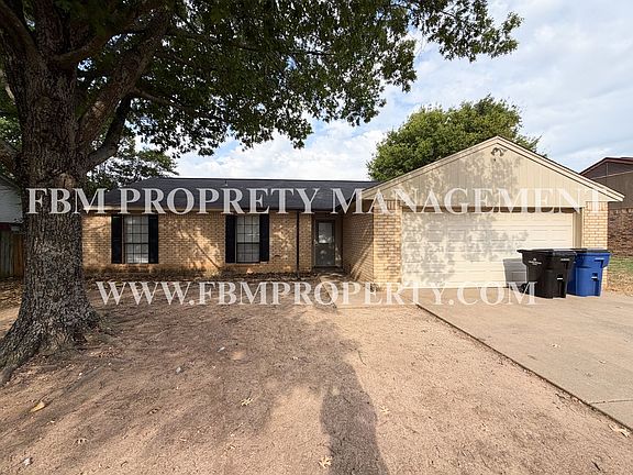2nd image of 921 Park Place Blvd