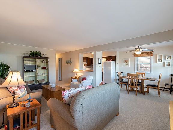 5th image of 5232 West Ave #A