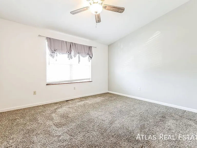 1995 Oakcrest Cir — Photo 11