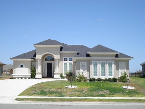 1st image of 407 Hazeltine Dr