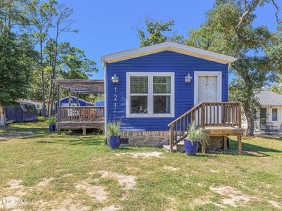 121 NE 78th Street, Oak Island, NC, 28465
