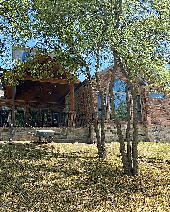 2nd image of 230 Private Road 1543