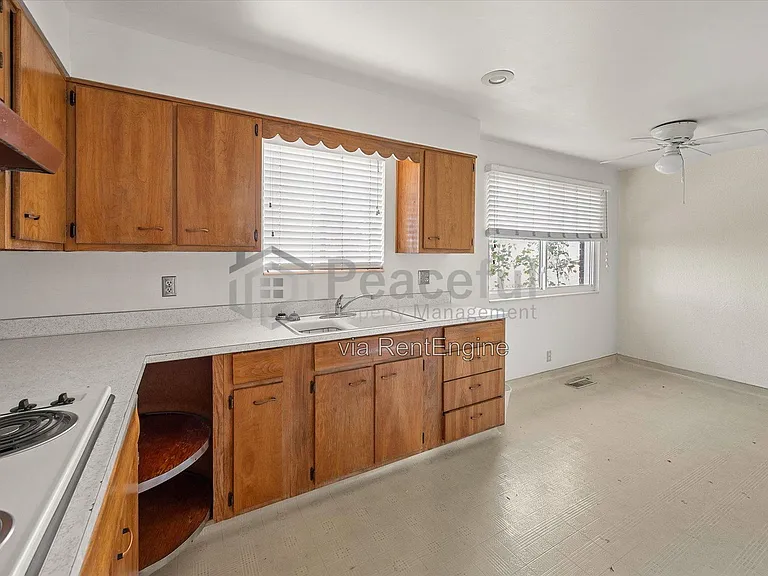2197 N 250 W — Photo 10