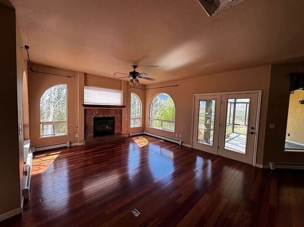 47 Locust Way