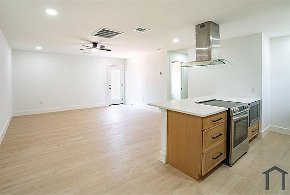 1st image of 1142 Mansell Ave #B