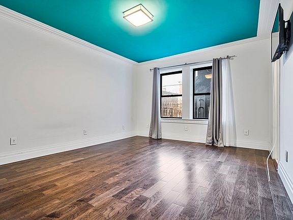 2nd image of 466 Commonwealth Ave APT 204