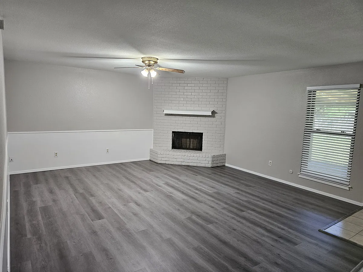 Building Photo - 3607 Biscay Dr