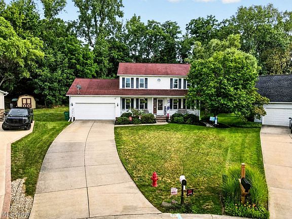 2nd image of 447 E Bayberry Ct