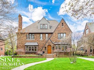 1027 Yorkshire Rd, Grosse Pointe Park, MI 48230