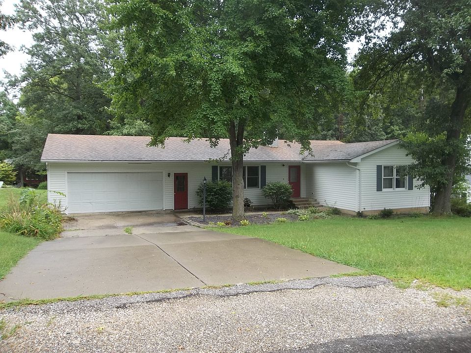 1st image of 321 Hillcrest Dr