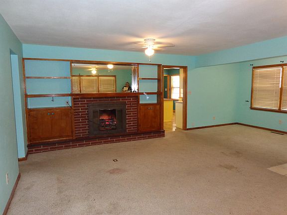 3rd image of 506 E 11th St