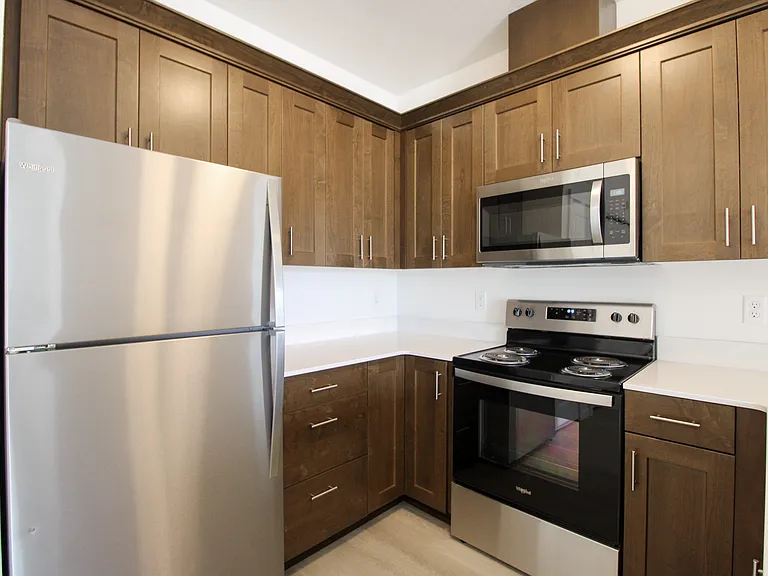 1902 SE Hankel St #14 — Photo 6