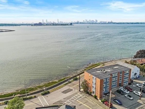 7 Dorchester St APT 2, Quincy, MA 02171