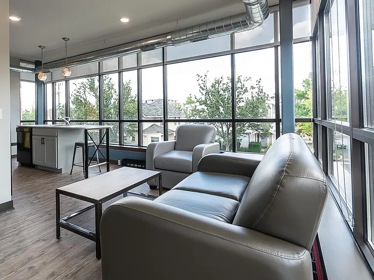 G3 Apartments — Photo 6