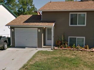 214 W Redwood St, Gillette, WY 82718