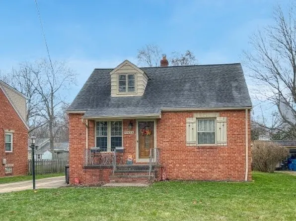 22605 Macbeth Ave, Fairview Park, OH 44126