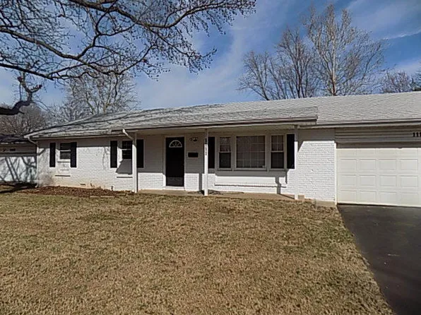 1111 E Edgewood Street, Springfield, MO 65807