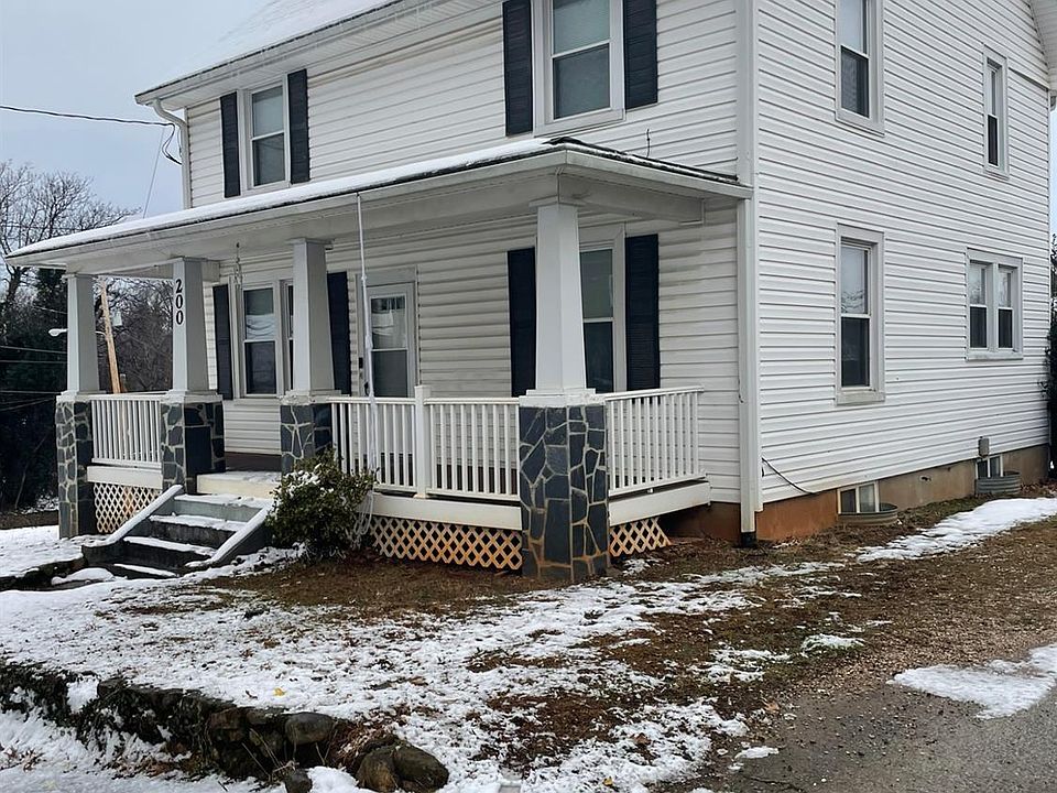 1st image of 200 Bell St