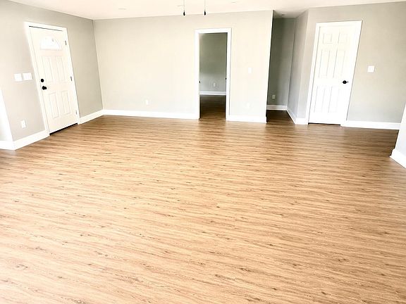 3rd image of 206 Hughes Ave