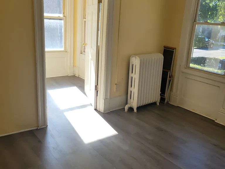 400 Church St #1 — Photo 1