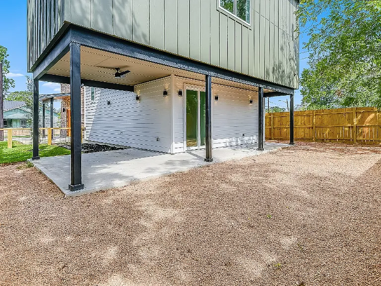 606 S Hackberry — Photo 20