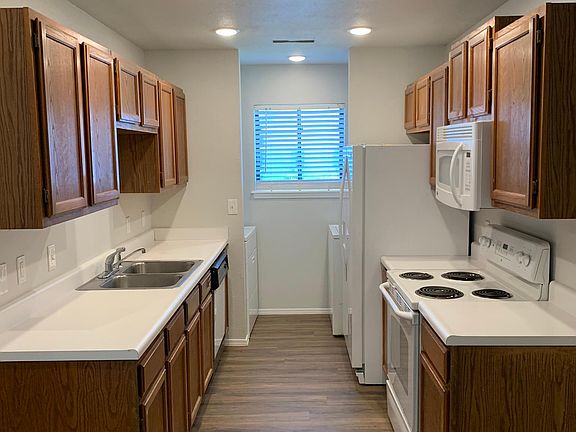 All appliances included.