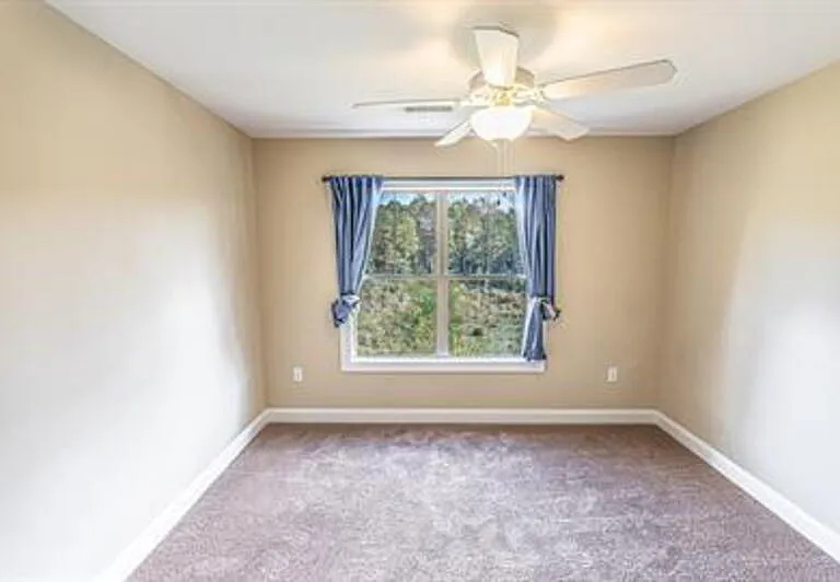 90 Cypress Cir — Photo 4