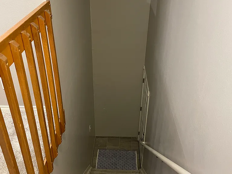 2137 Troy Ct — Photo 14