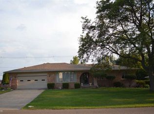 3144 Sandy Creek Dr, Shelby Township, MI 48316