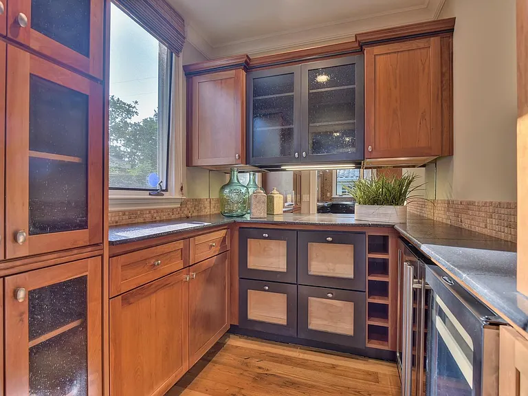 1190 Willow Glen Way — Photo 15