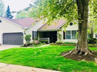 8461 Cooper Ln, Mentor, OH 44060