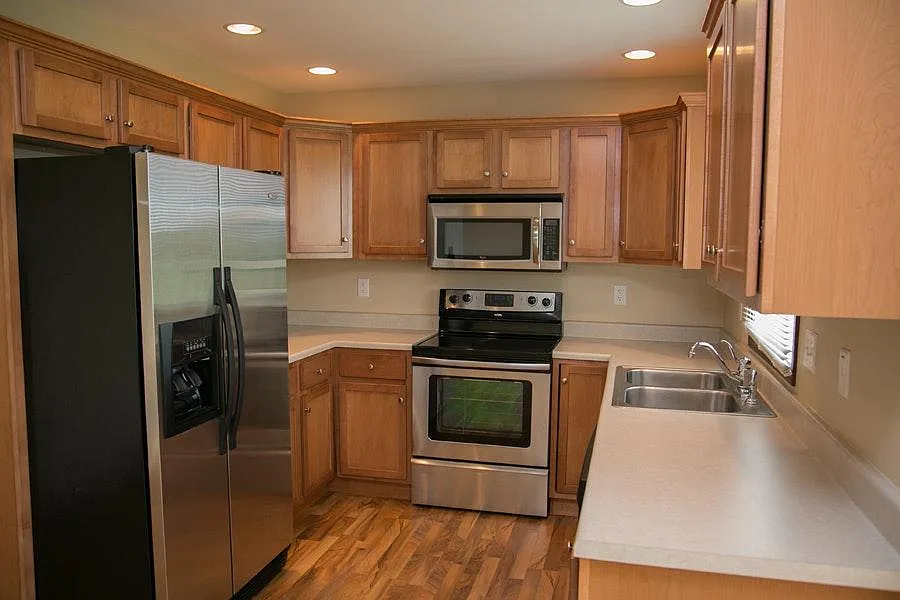 3 bed, 1600 sqft, $2,000 — Photo 4