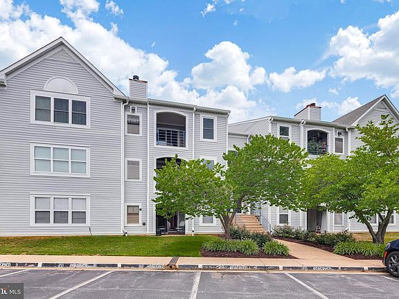2nd image of 20 Greystone Ct #B