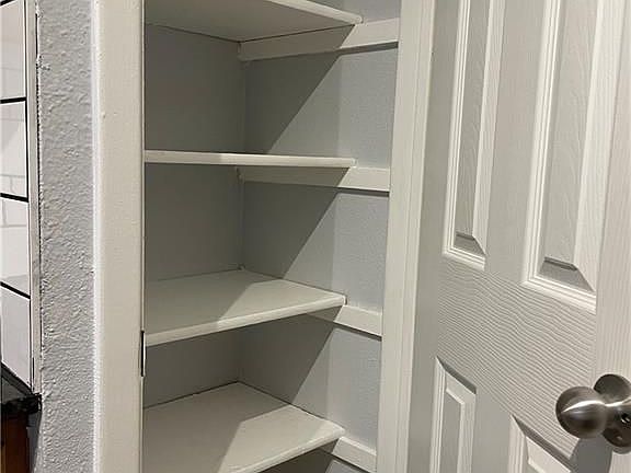 4th image of 9821 Meadowheath Dr #A