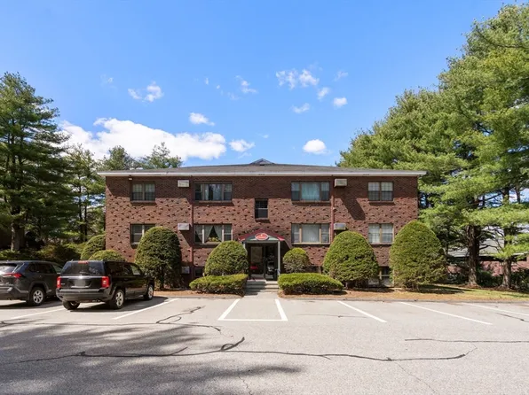 52 Swanson Ct APT 12B, Boxboro, MA 01719