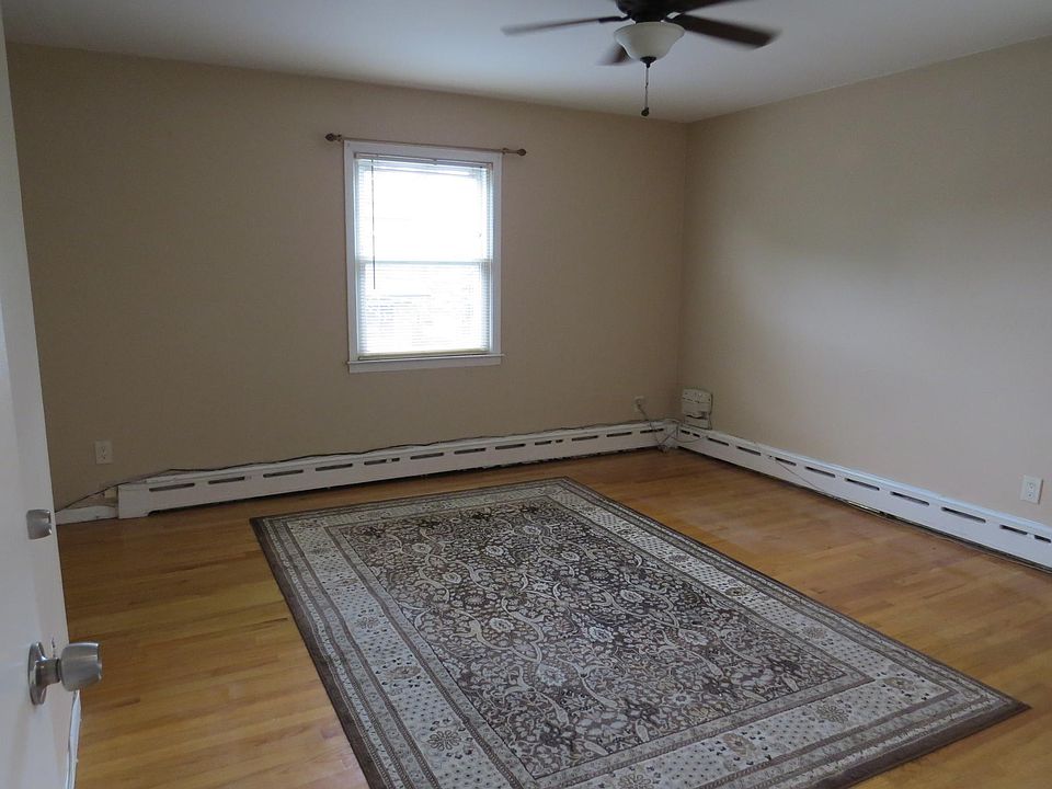 1st image of 3 Hancock St Floor 2