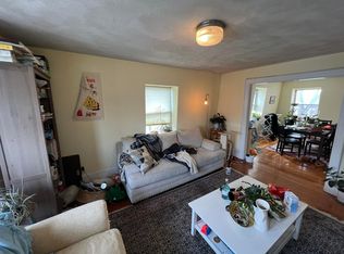 190-192 Holland St #3A, Somerville, MA 02144