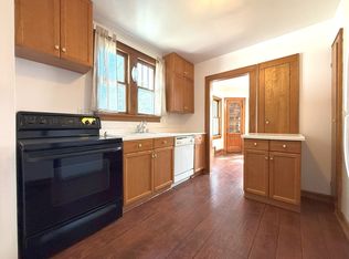 1440 S 90th St, West Allis, WI 53214